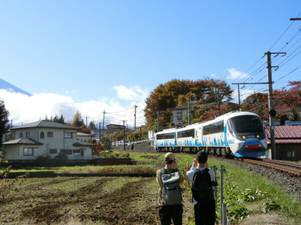 わずか半月前は袖まくり―鉄道研究同好会