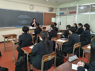 愛知和ラーニングで海外大学教授が来校！